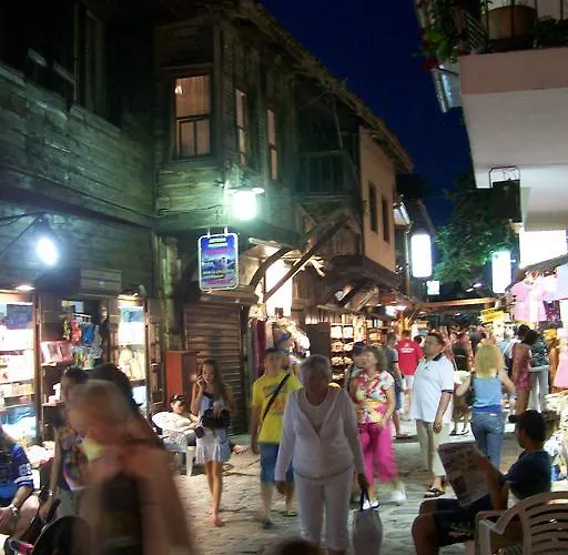 Complex Apolon Νεσέμπαρ