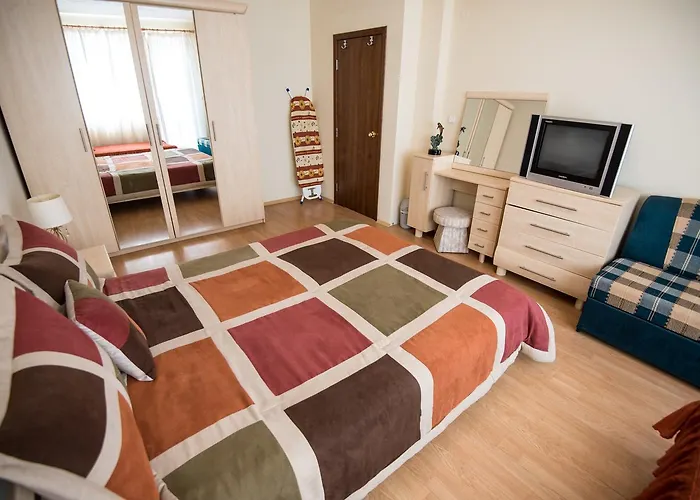 Complex Apolon Νεσέμπαρ