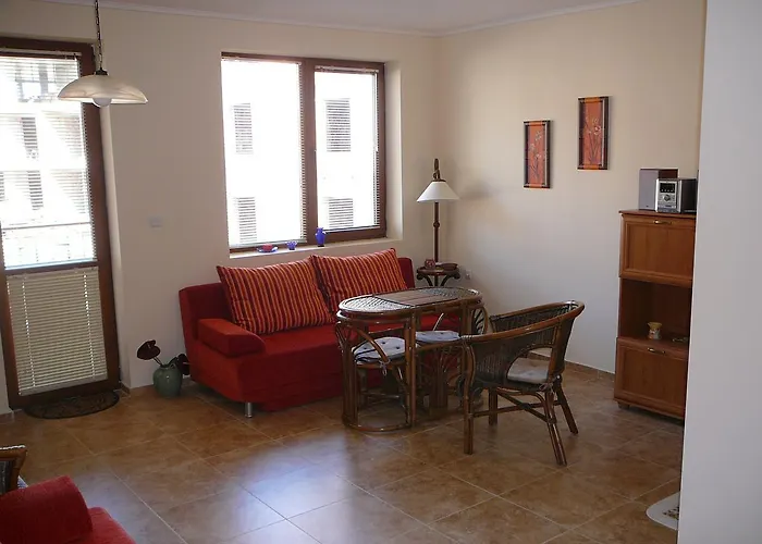 Complex Apolon Νεσέμπαρ