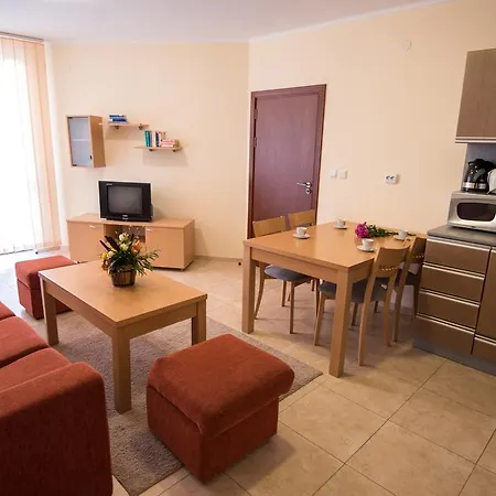 Complex Apolon Apartman Neszebar