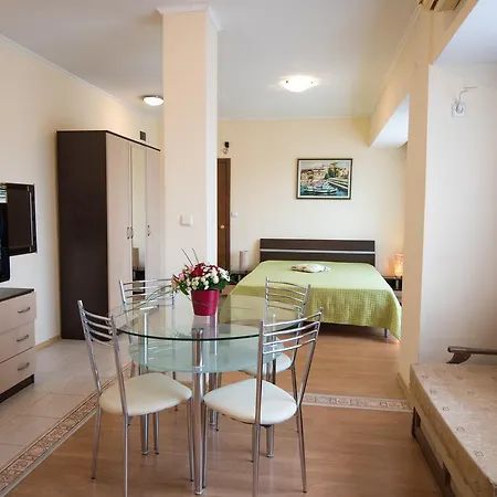 Complex Apolon Apartman Neszebar