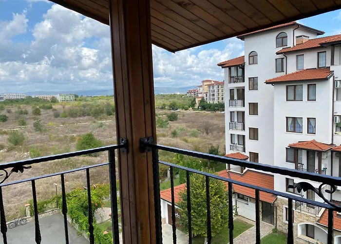 Apartament Complex Apolon *